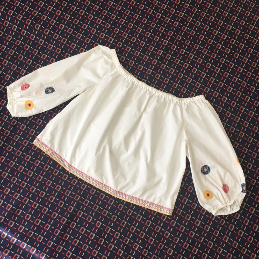 Madewell Embroidered Off The Shoulder Top - Picture 2 of 6